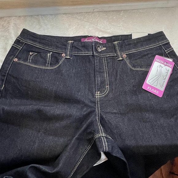 Gloria Vanderbilt DARK WASH MIDRISE FLARE JEANS NWT SIZE 16 - Picture 4 of 9